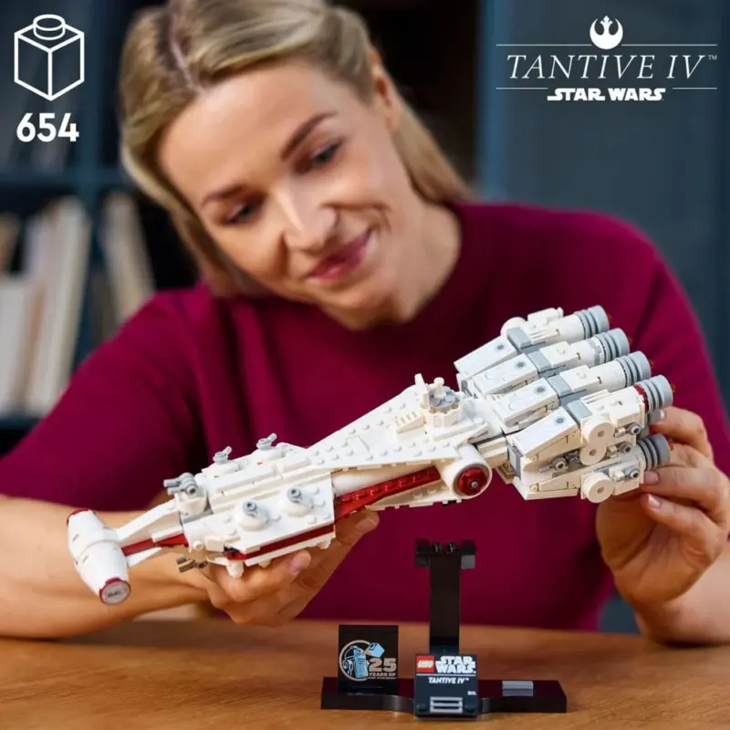 LEGO Star Wars A New Hope Tantive IV Blockade Runner Building Set - Image 2